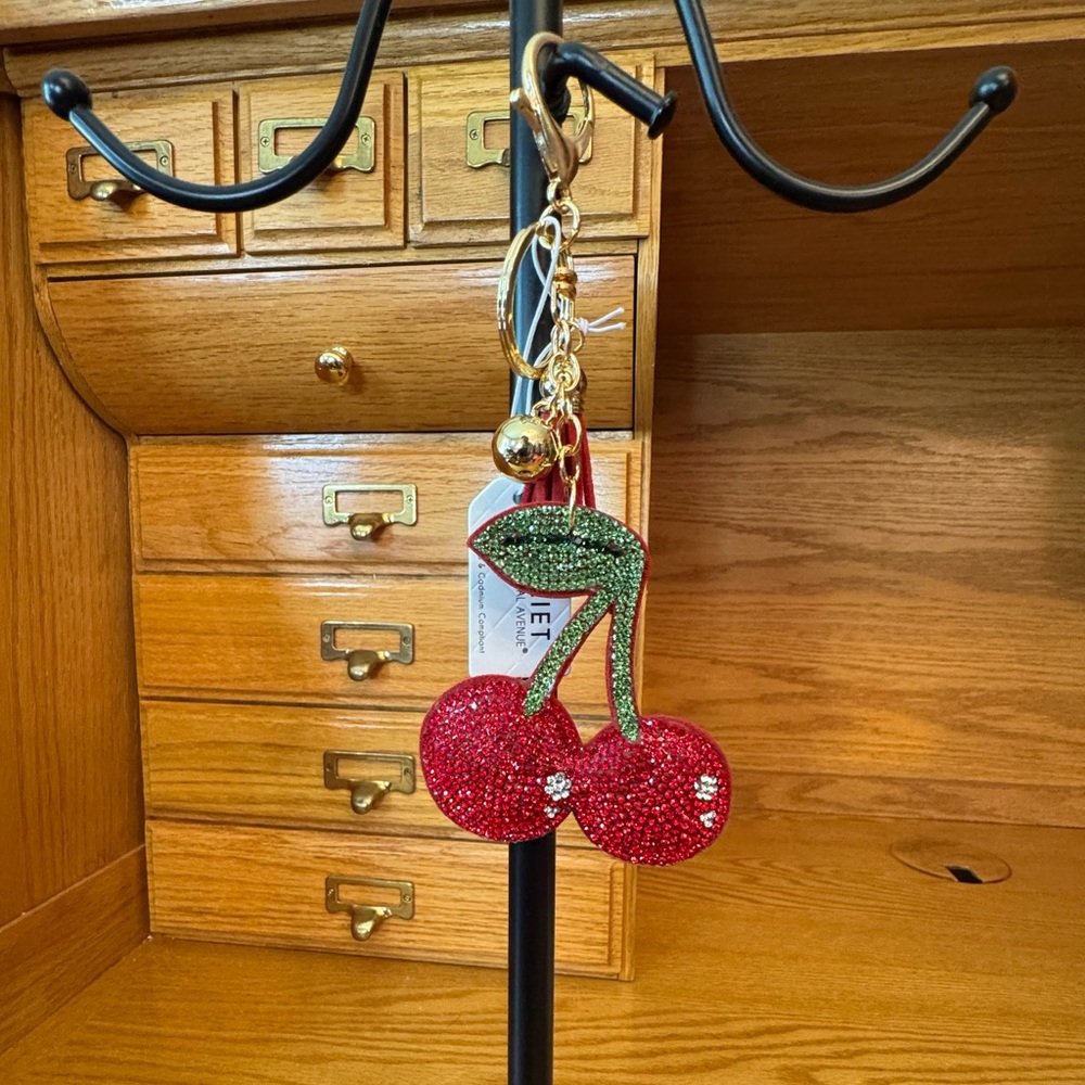 🍒Sparkling Cherry Keychain/Bagcharm - Picture 1 of 1